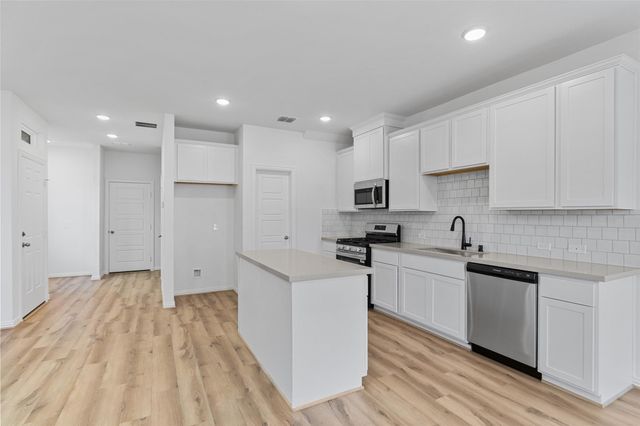 2238 Villa Clara Drive, Friendswood, TX 77546