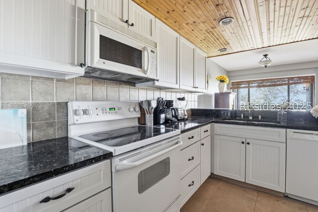 70 Paddle Boat Ln Apt 303D, Hilton Head Island, SC 29928