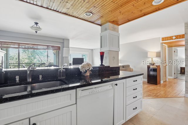 70 Paddle Boat Ln Apt 303D, Hilton Head Island, SC 29928