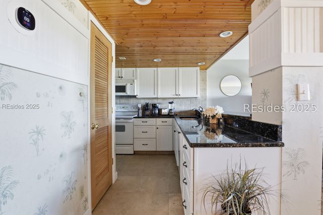 70 Paddle Boat Ln Apt 303D, Hilton Head Island, SC 29928