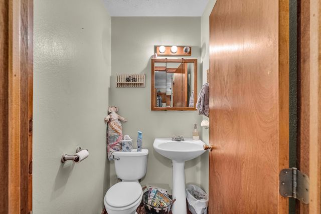 321 Coyote Trail, Gainesville, MO 65655