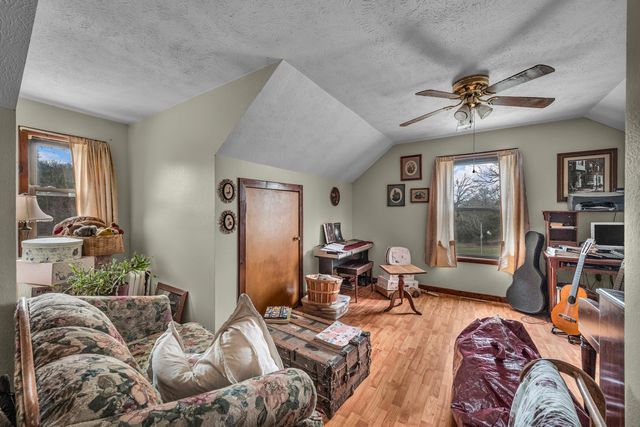 321 Coyote Trail, Gainesville, MO 65655