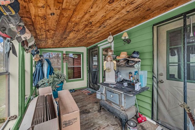 321 Coyote Trail, Gainesville, MO 65655