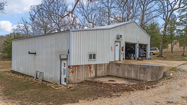 321 Coyote Trail, Gainesville, MO 65655