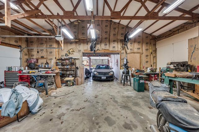 321 Coyote Trail, Gainesville, MO 65655