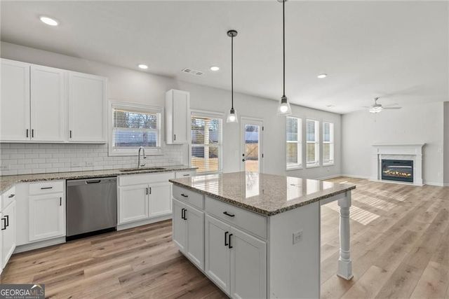 416 Rodeo Drive, Auburn, GA 30011