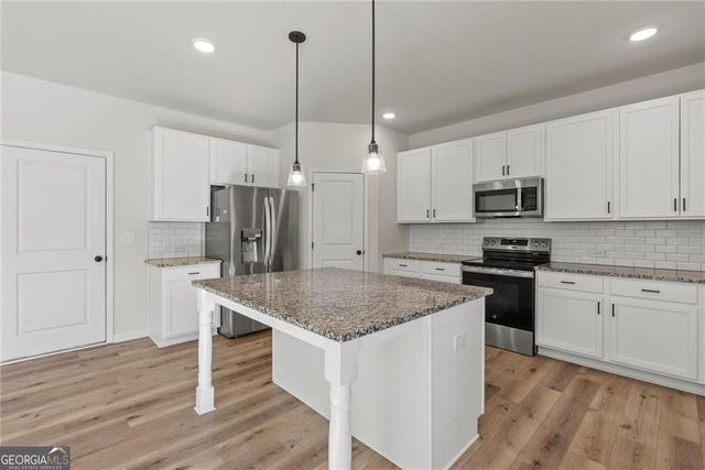 416 Rodeo Drive, Auburn, GA 30011