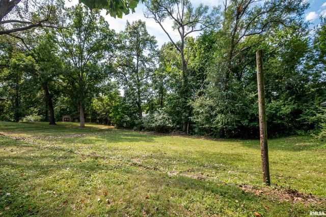 120 Mount Aire Drive, East Peoria, IL 61611