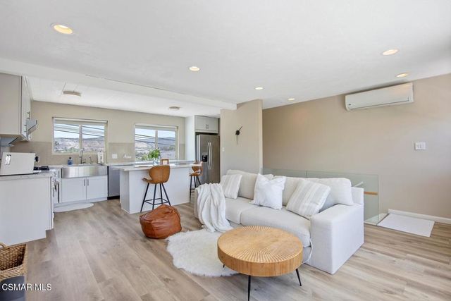 593 Benson Way, Thousand Oaks, CA 91360
