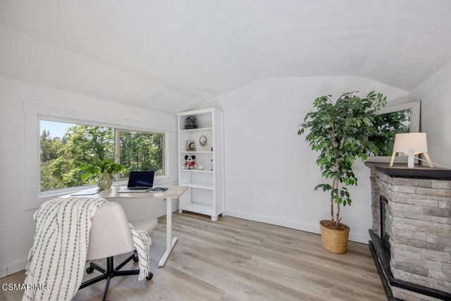 593 Benson Way, Thousand Oaks, CA 91360