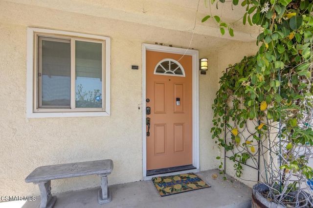 593 Benson Way, Thousand Oaks, CA 91360