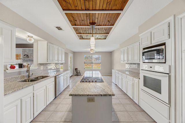 130 Cora ST, New Braunfels, TX 78130