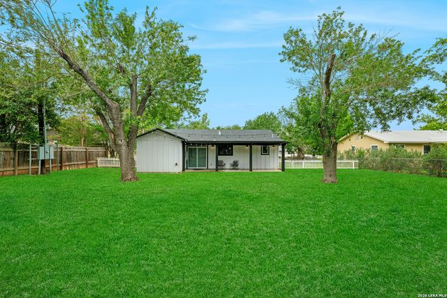 212 Shadywood, Boerne, TX 78006