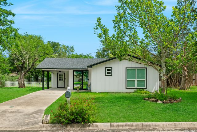 212 Shadywood, Boerne, TX 78006