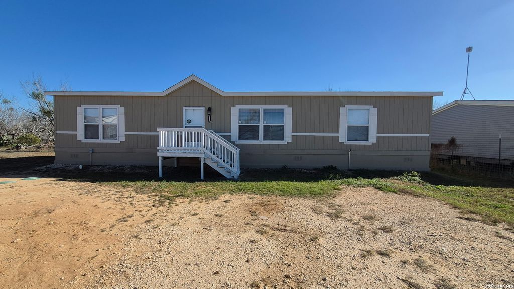 189 viridian, Pleasanton, TX 78064