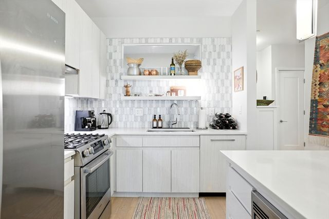 45 W 3rd St 304, Boston, MA 02127