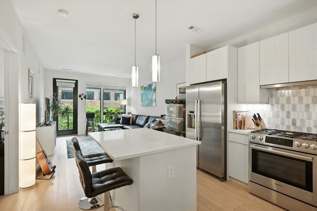 45 W 3rd St 304, Boston, MA 02127
