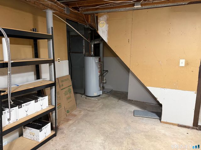 109 Red Robin Road, Naugatuck, CT 06770