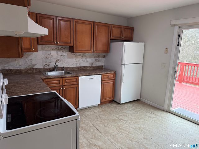 109 Red Robin Road, Naugatuck, CT 06770