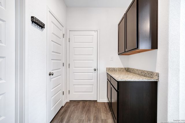 5863 Hematite Rim, San Antonio, TX 78222