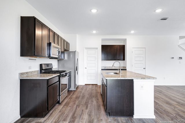 5863 Hematite Rim, San Antonio, TX 78222