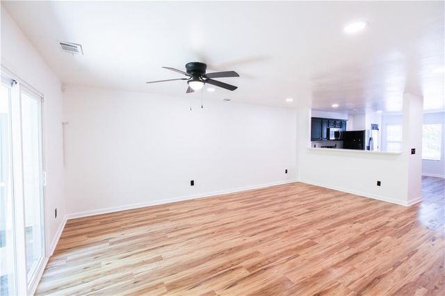 6589 Arbor Gate Drive SW 10, Mableton, GA 30126