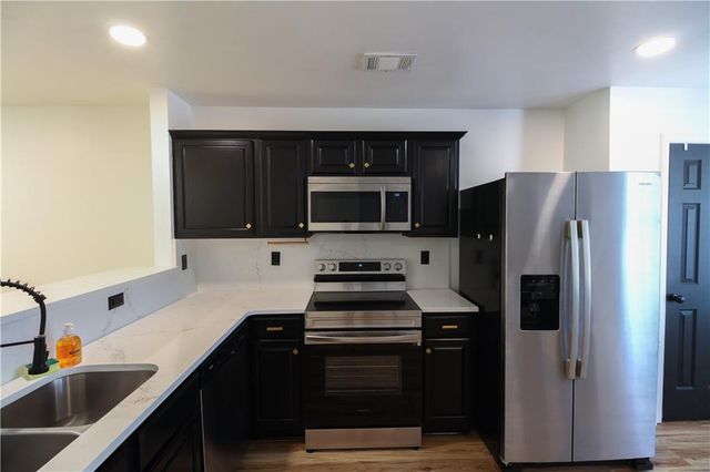 6589 Arbor Gate Drive SW 10, Mableton, GA 30126