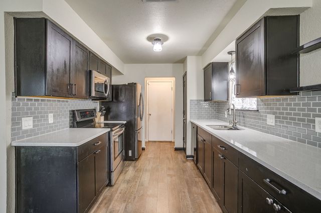 2733 Southpark Lane, Fort Worth, TX 76133