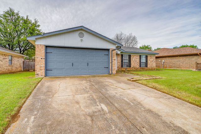 2733 Southpark Lane, Fort Worth, TX 76133