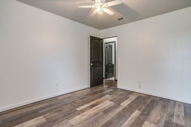 2733 Southpark Lane, Fort Worth, TX 76133