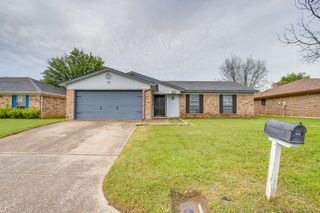 2733 Southpark Lane, Fort Worth, TX 76133