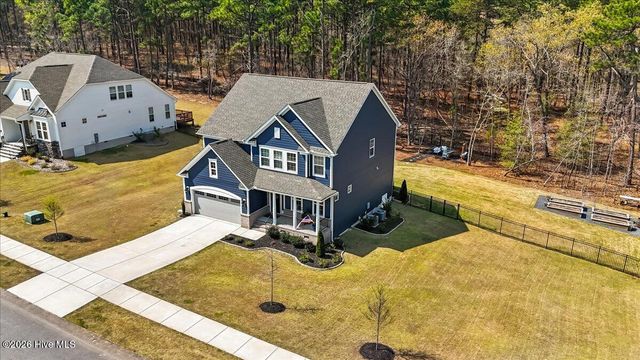 980 W Hedgelawn Way, Southern Pines, NC 28387
