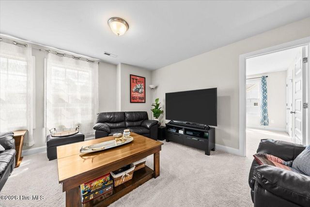 980 W Hedgelawn Way, Southern Pines, NC 28387