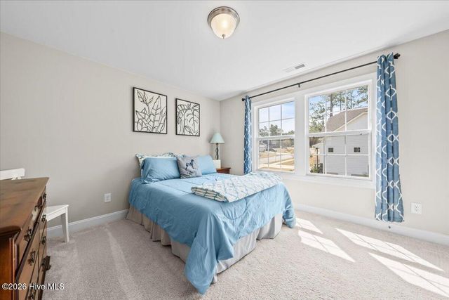 980 W Hedgelawn Way, Southern Pines, NC 28387