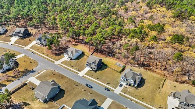 980 W Hedgelawn Way, Southern Pines, NC 28387