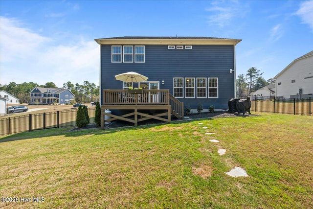 980 W Hedgelawn Way, Southern Pines, NC 28387
