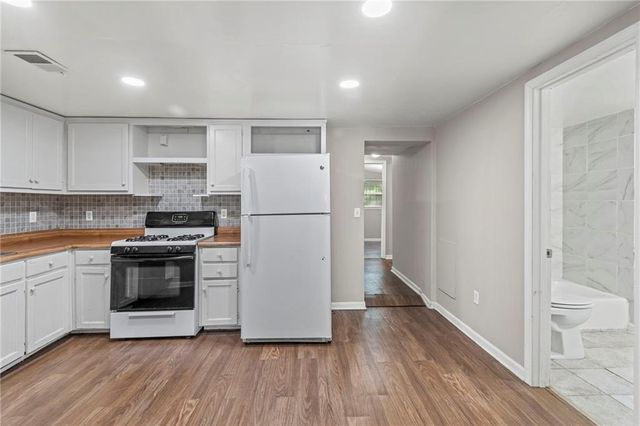 9421 E 67th Terrace, Raytown, MO 64133