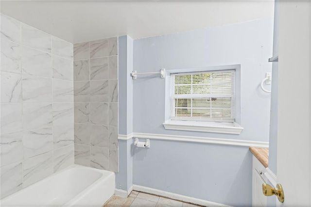 9421 E 67th Terrace, Raytown, MO 64133