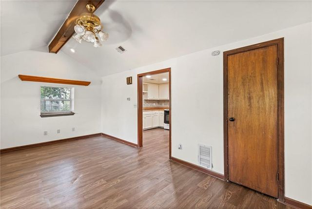 9421 E 67th Terrace, Raytown, MO 64133