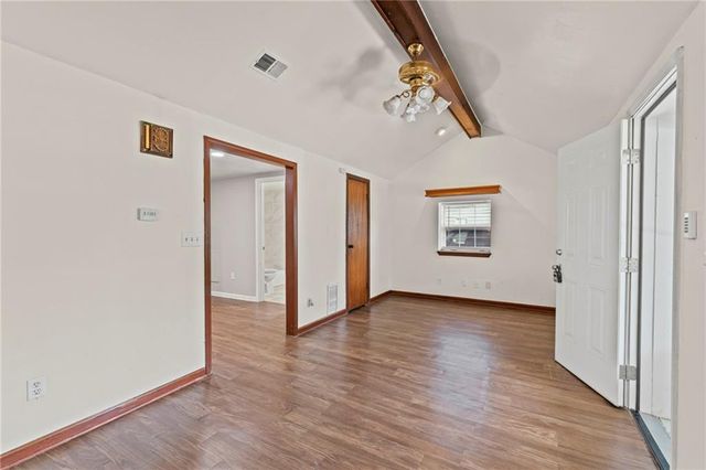9421 E 67th Terrace, Raytown, MO 64133