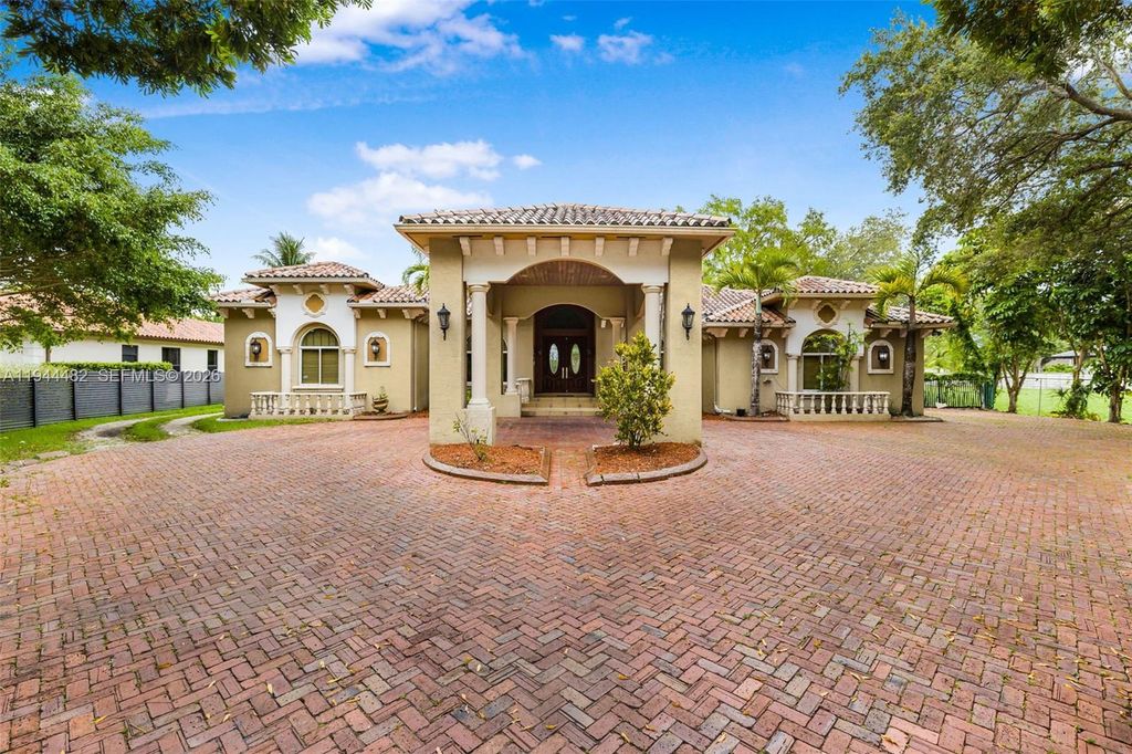 7761 SW 122nd Ave, Miami, FL 33183