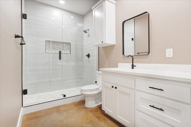 516 S 4th Street, Bonham, TX 75418