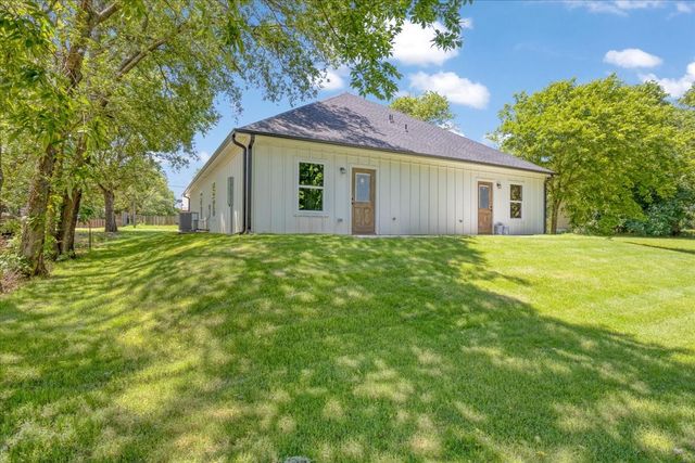 516 S 4th Street, Bonham, TX 75418