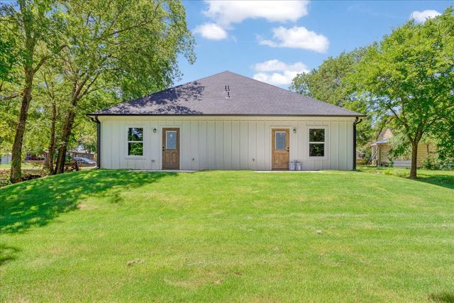 516 S 4th Street, Bonham, TX 75418