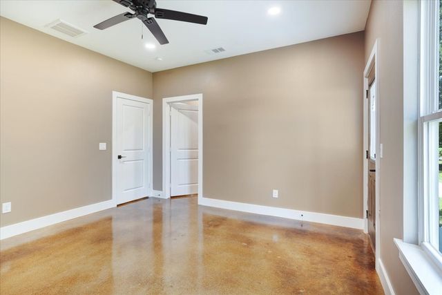 516 S 4th Street, Bonham, TX 75418