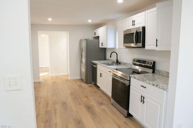 35 Sycamore AVE, Newport News, VA 23607