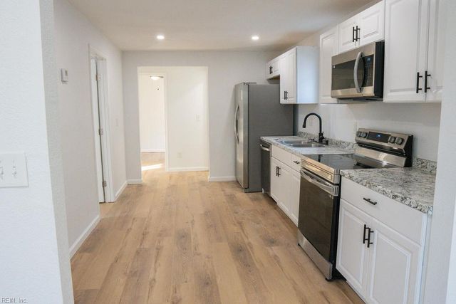 35 Sycamore AVE, Newport News, VA 23607