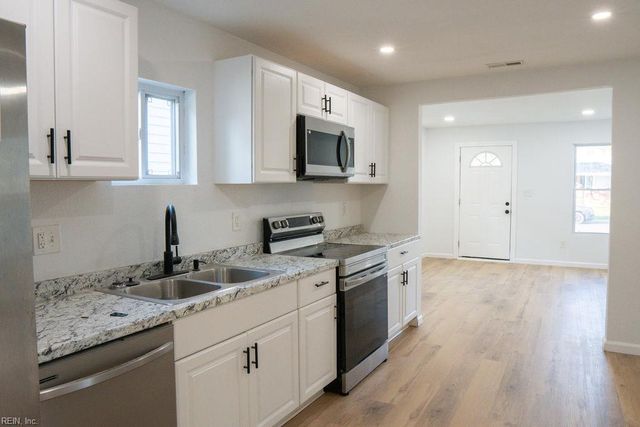 35 Sycamore AVE, Newport News, VA 23607