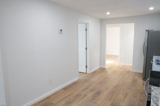 35 Sycamore AVE, Newport News, VA 23607