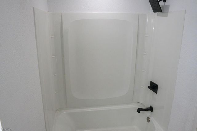 35 Sycamore AVE, Newport News, VA 23607